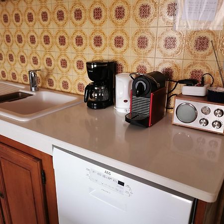 Appartement Dans Villa Avec Piscine Et Jardin مارغيريتيس المظهر الخارجي الصورة